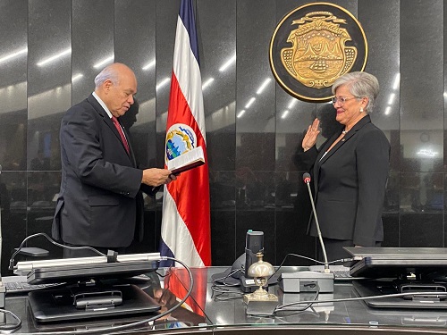 Luz de los Ángeles Retana