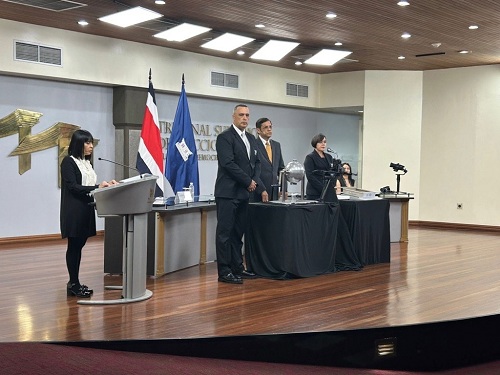 TSE realizó sorteo para definir las posiciones de partidos políticos en las papeletas