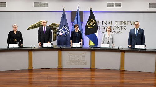 TSE entregó credenciales a diputaciones electas para el período 2026-2030